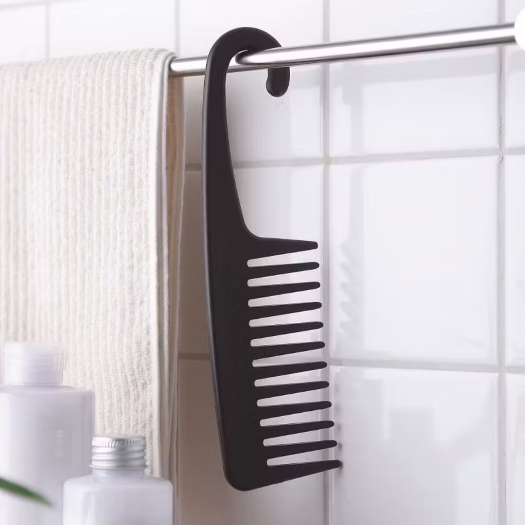 フック付きヘアコームの写真